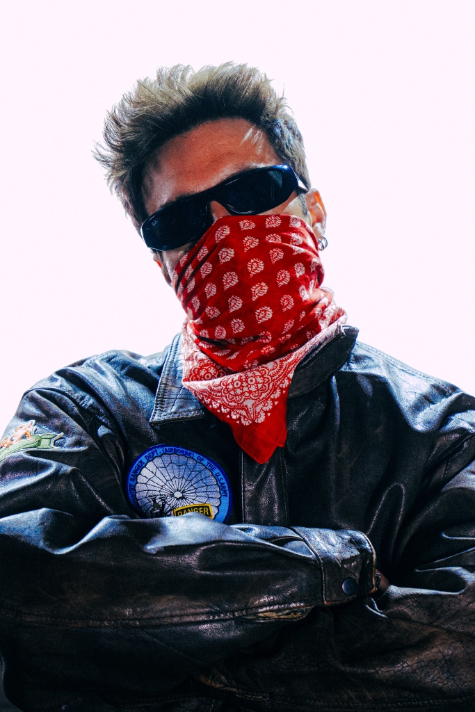 Álvaro de Luna presenta su nuevo single "me va a doler"